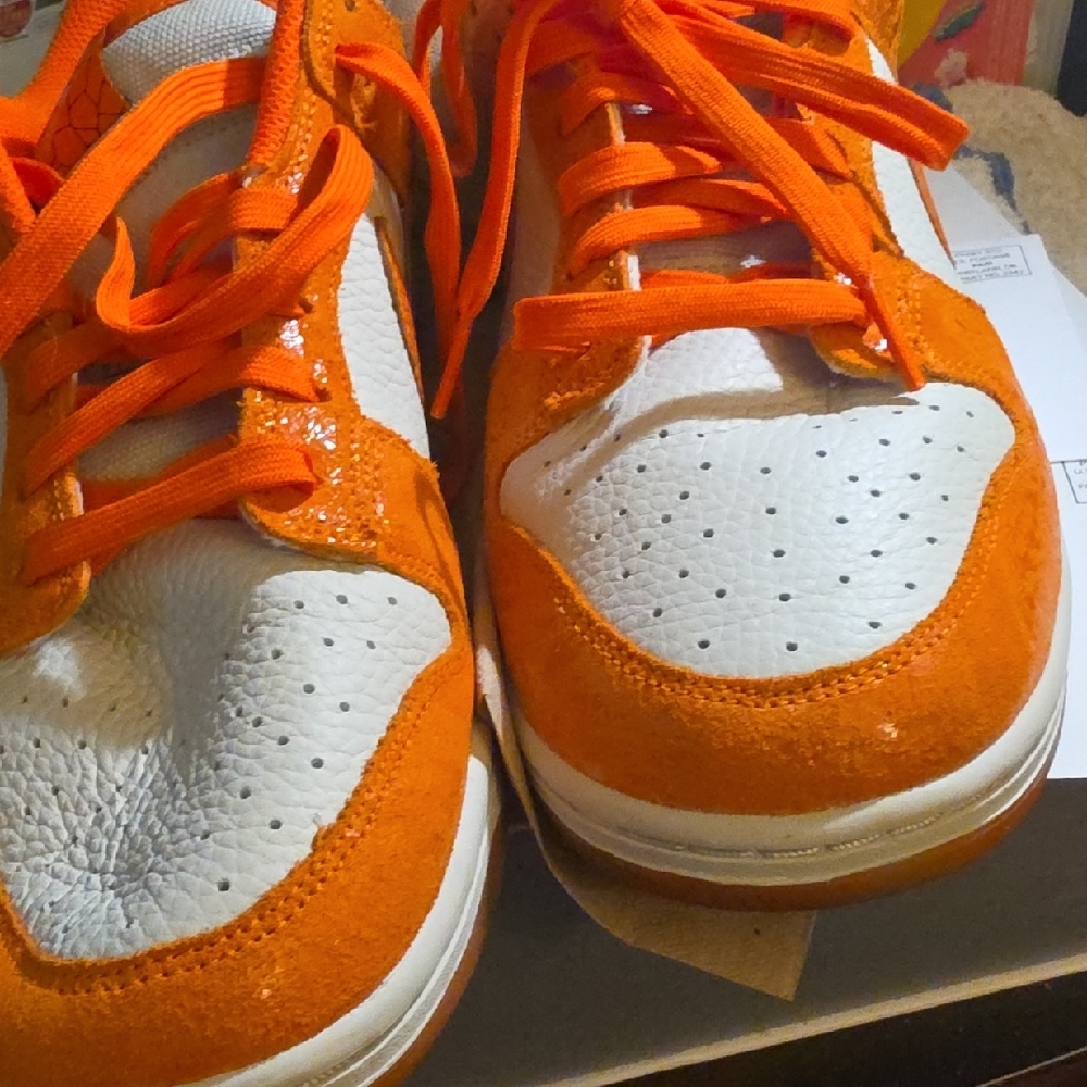 Nike SIZE 12 M size 14.5 W Nike Dunk Low Cracked Orange DS NEW FN7773-001 - Picture 2 of 8